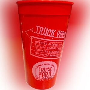 32oz RED TRUCK YARD BEER ALCOHOL DRINK CUP TUMBLER PARTY BAR PUB BREW GRUB TUNES